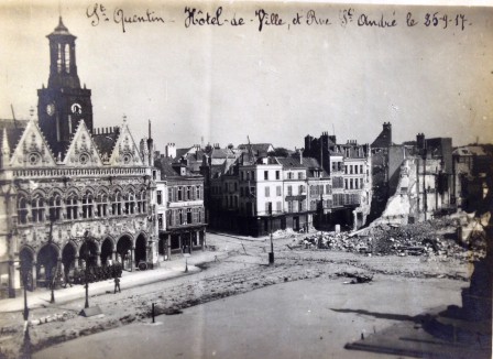 1-Place_de_l_Hotel_de_Ville_1917.jpg